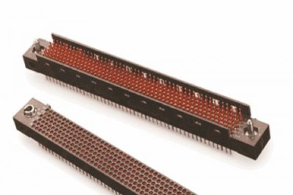 測試顯示連接器在增加的電流下工作